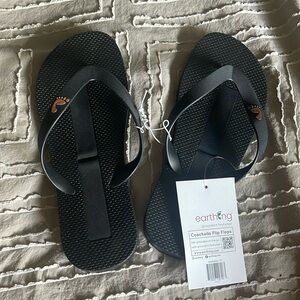 Earthing Coachella Flip Flops NWT